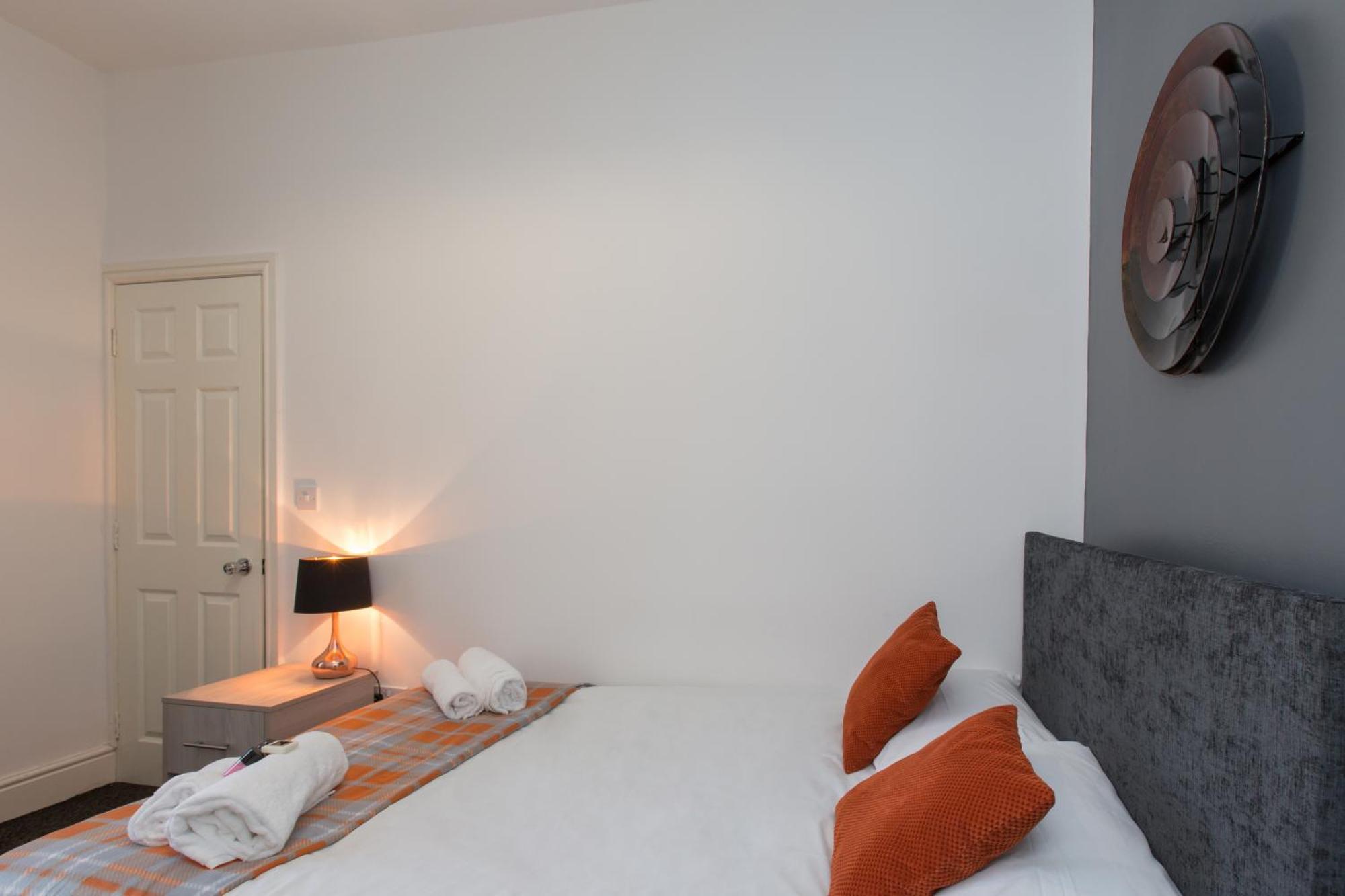 Townhouse @ Corporation Street Stoke Bed & Breakfast Room photo
